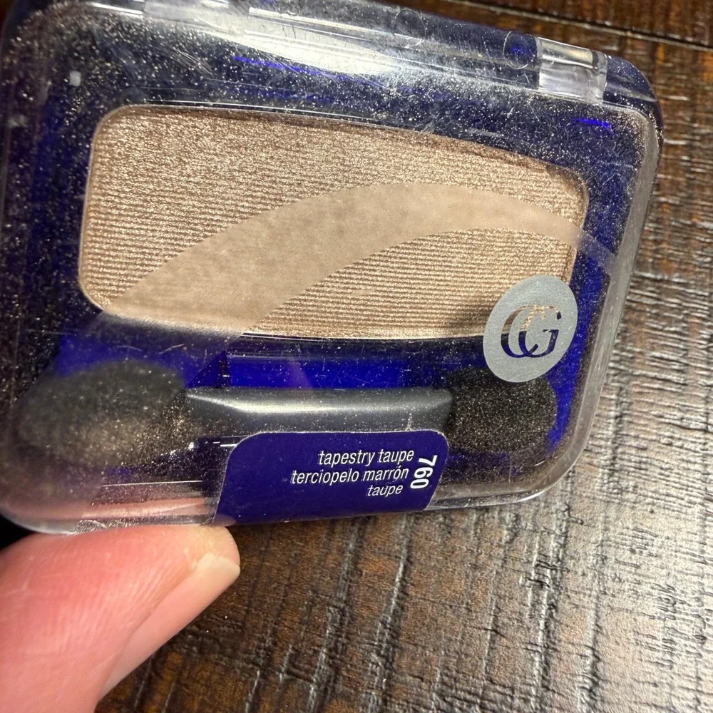 CoverGirl Eye Enhancers 1-Kit Eyeshadow 760 Tapestry Taupe Shimmer 2.5g New